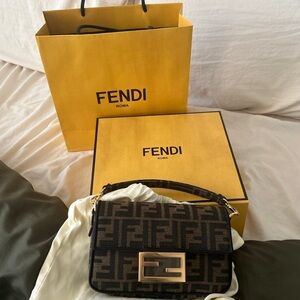fendi baguette
